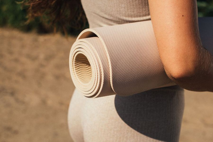 Tapis de yoga voyage & pliable